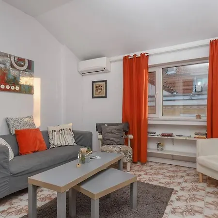 Spacious And Cozy 3 Bedroom Apartment In Downtown Sofia Exterior photo