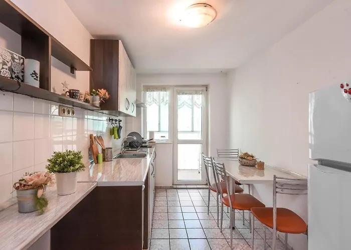 Spacious And Cozy 3 Bedroom Apartment In Downtown Sofia